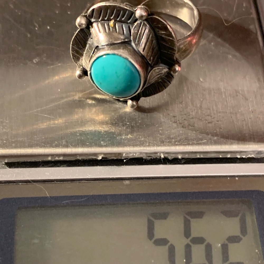 Vintage Native Turquoise Ring - Picture 5 of 5